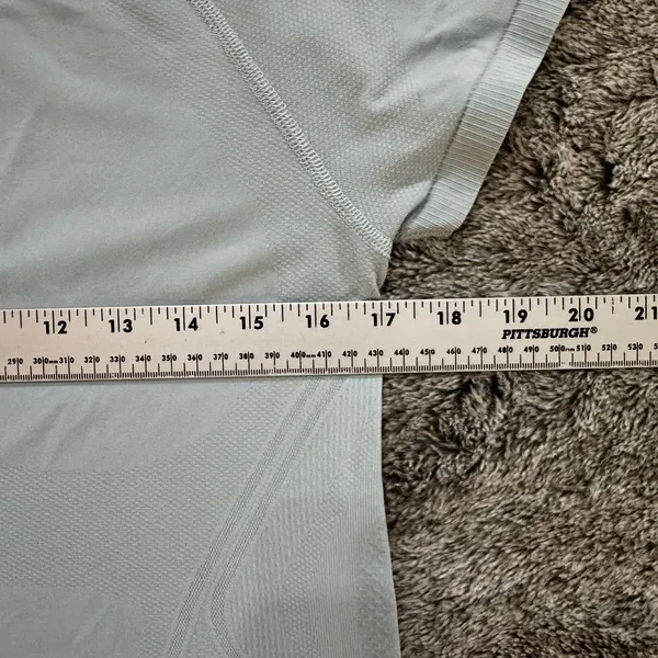 Athleta Momentum Seamless Cropped Tee Women's Large Light Blue/Teal - Image 3