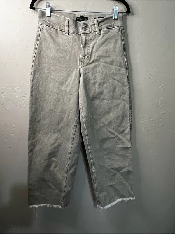 Banana Republic High Rise Wide Leg Cropped Raw Hem Gray Beige Wash Denim Jeans - Image 2