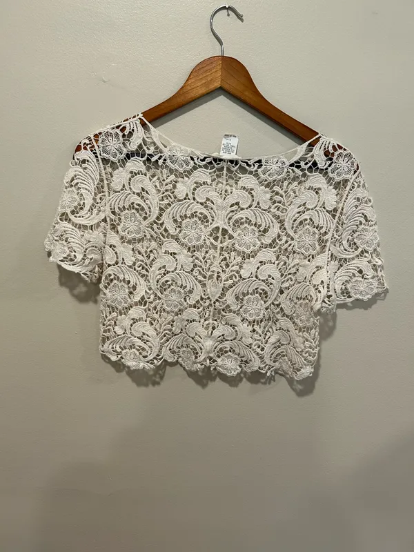 Off white cream colored lace top - Image 5