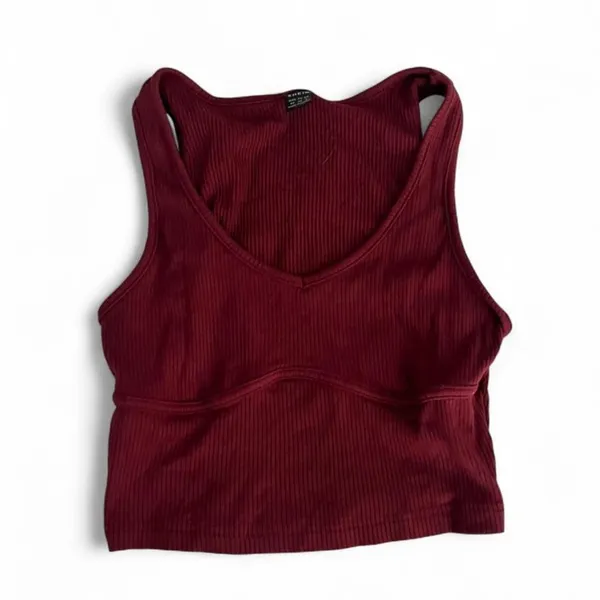 Shein Women's Burgundy and Red Crop-top - Image 2