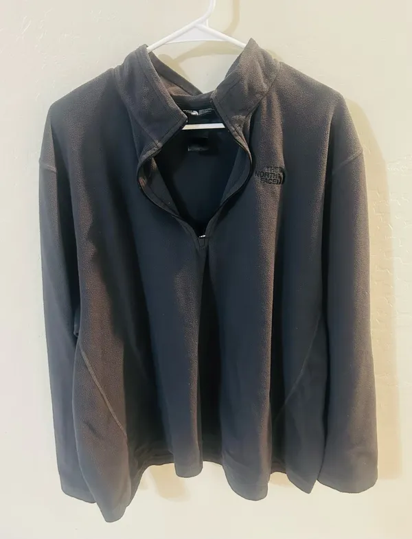 The North Face Women’s Fleece Pullover - Image 2