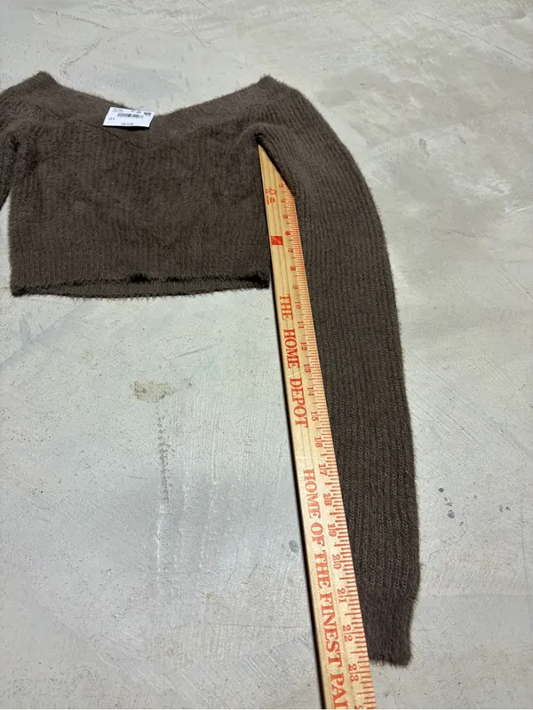 American Eagle NWT Brown Fuzzy Off-Shoulder Cropped Sweater SMALL MSRP$45 - Image 3