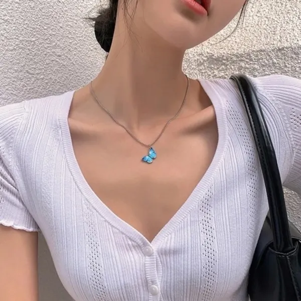 3/$30 🤍 Butterfly Charm Necklace Silver - Image 4