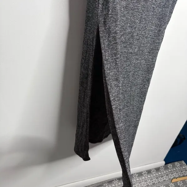 NWT Aritzia Babaton Rico Skirt Marled Gray Long Side Slits‎ Medium Minimalist - Image 4