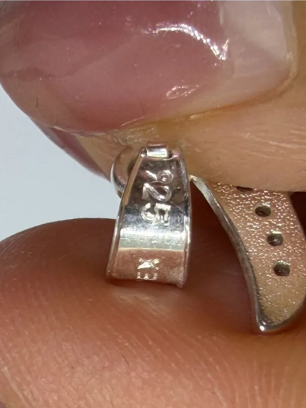 925 Sterling Silver CZ Initial “T” Coin Pendant – New Never Worn - Image 4