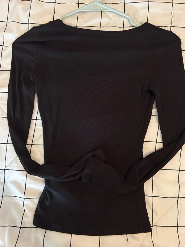 Black cotton on long sleeve  - Image 2
