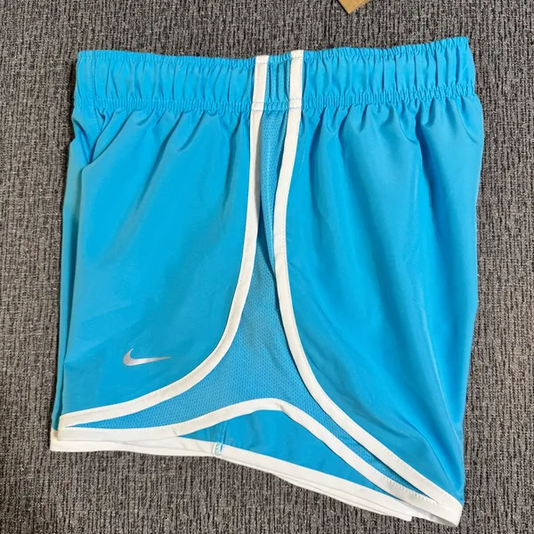 Nike Women’s Tempo Dri-Fit Mid-Rise 3-Inch Running Shorts - Image 5