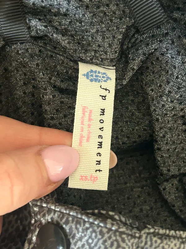 EUC Free People Diamond Back Reflective Jacket XS - Image 8
