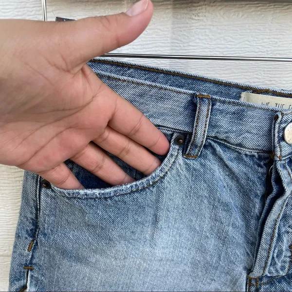 We The Free Women’s Shorts Blue Denim Button Fly Cut Off Distressed Size 26 - Image 5