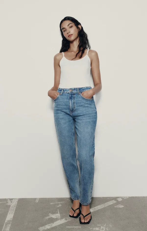 Mom Fit Jeans - Image 4