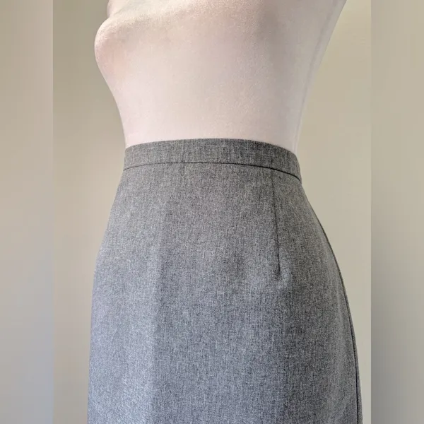 Vintage ‘90s Requirements Dark Gray Knee Length Pencil Skirt - Image 4