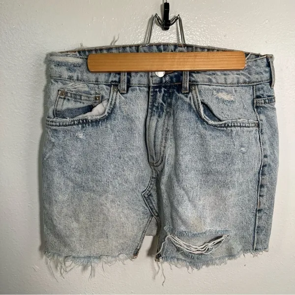 Zara Trafaluc Women's Sz Small Cut Off Denim Mini Skirt Light Acid Wash Distress - Image 2