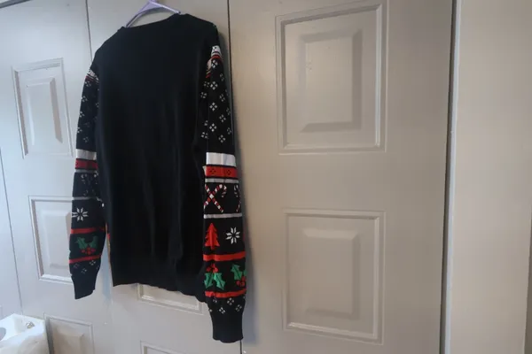 Primark deadpool ugly Christmas sweater in black, red and white size medium. - Image 9
