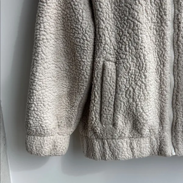 Aerie Cream Sherpa Jacket Size XS - Image 3
