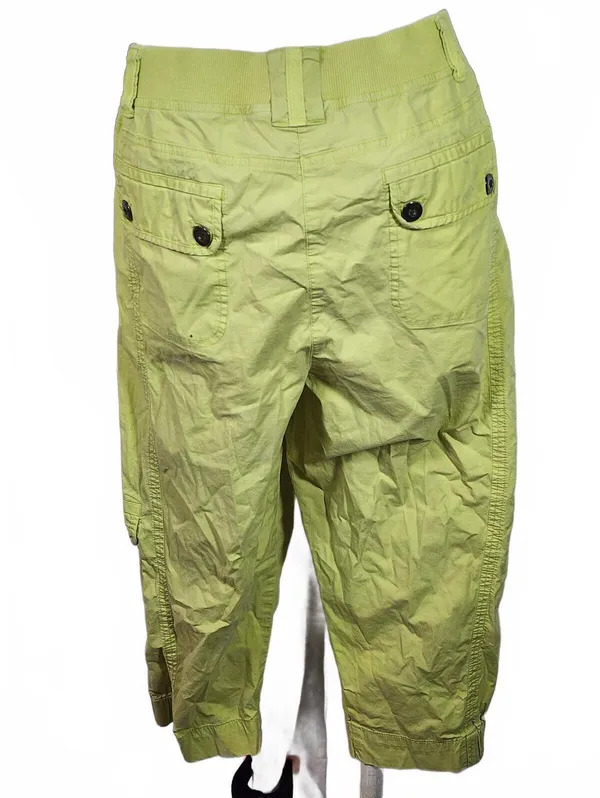 Chico's Women's Lightweight Cargo Capri Pants Size 2 (Large) Lime Green - Image 4