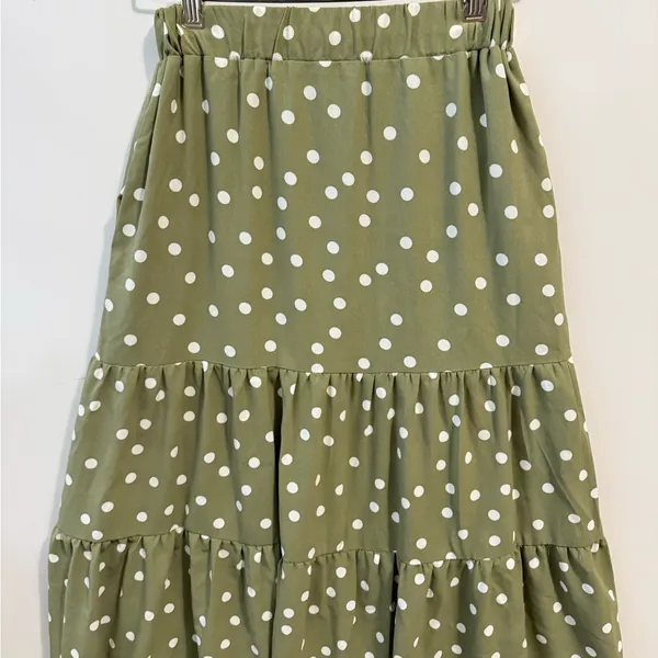 LULU'S | Green Tiered Maxi Skirt for Casual Resort‎ Wear Size XS - Image 5
