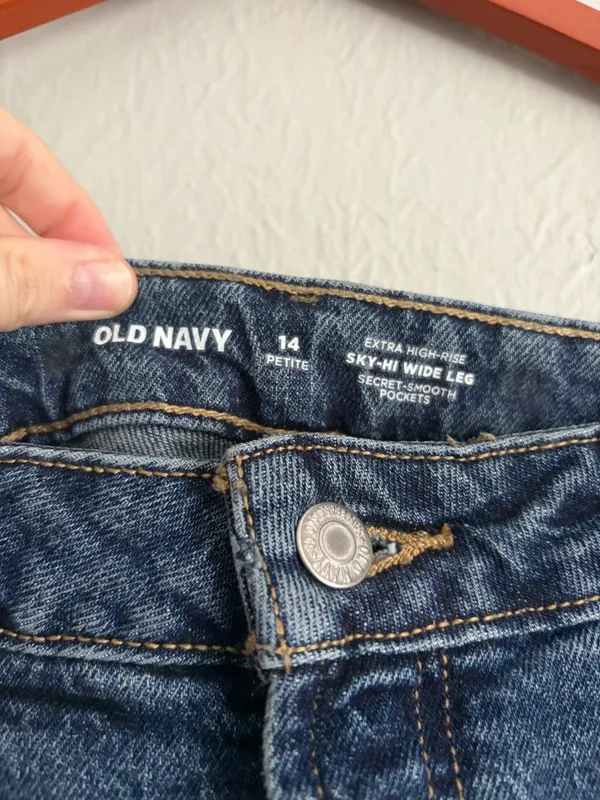Old Navy Extra High-Rise Sky-Hi Wide-Leg Blue Medium Wash Jeans 14P - Image 3