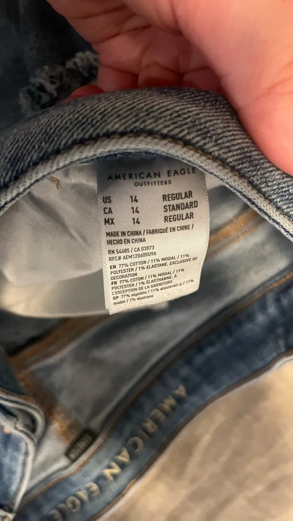 American Eagle Jeans - Image 4