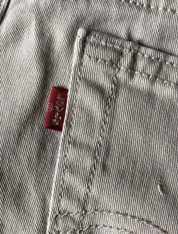 Levi’s Woman’s Tan Jean Bermuda shorts - Image 3