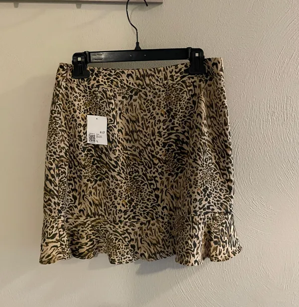 Forever 21 Cheetah Print Mini Skirt NWT - Image 2
