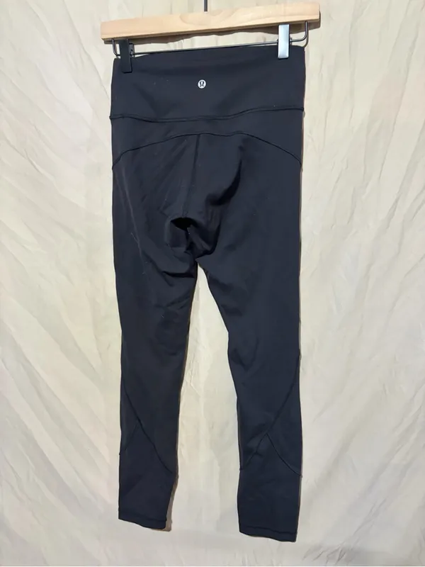 Lululemon In Movement Tight 25" *Everlux - Image 3