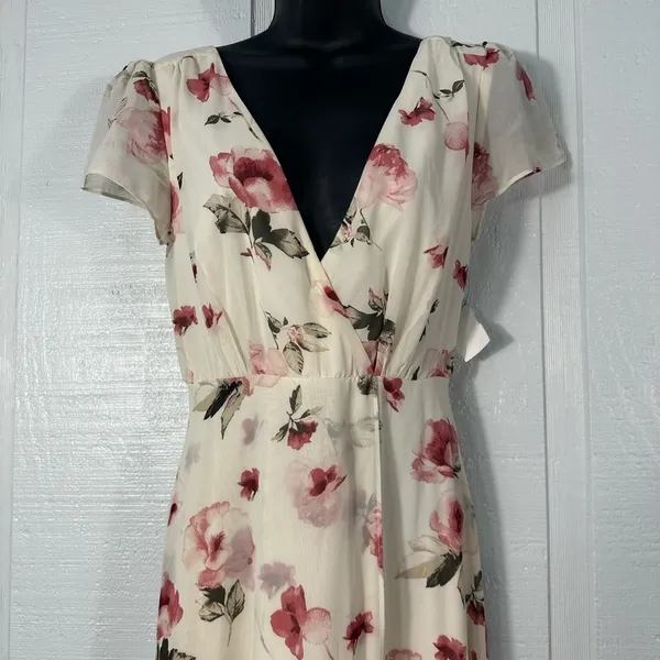Lulus Cream Floral Flutter Sleeve Maxi Dress Size XS EUC - Image 7