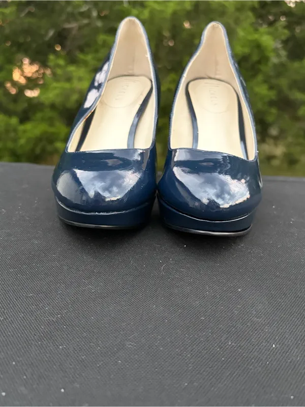 Nickels Navy Blue Patent Leather "Denny" Platform Pump Heels Size 7.5M - Image 3