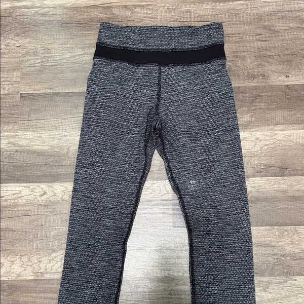 Lululemon Skinny‎ Groove Pant Leggings, Size 2 - Image 11