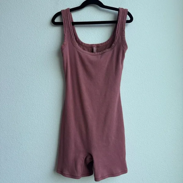 Skims Pink Maybe Tank Ribbed One Piece Romper Shorts Size Small - Image 2