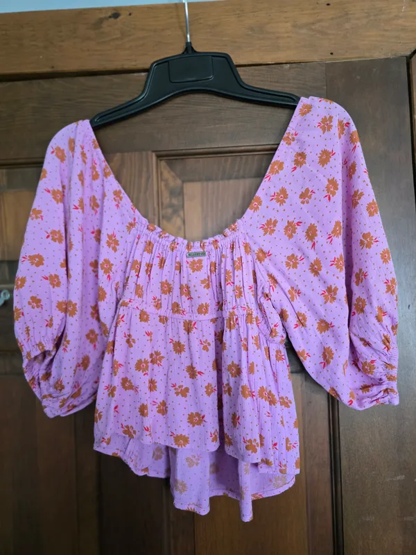 O Billabong Lavender Peasant Top with Rust Floral Print Medium - Image 4