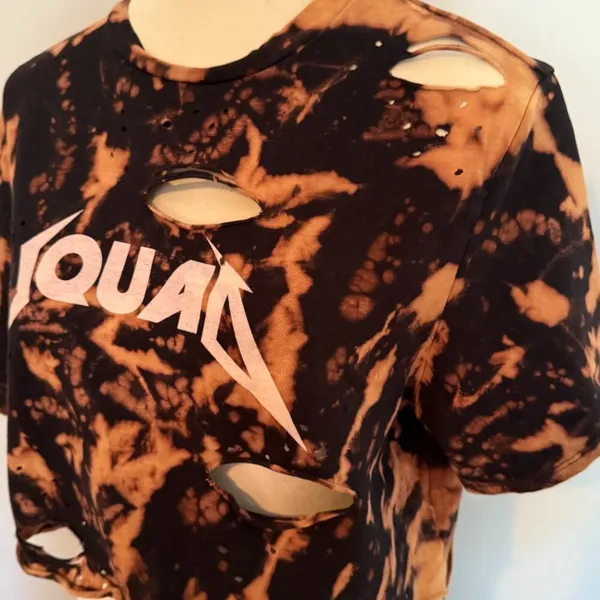 NEW Better Be women's medium black/brown distressed crop top t-shirt - Image 4