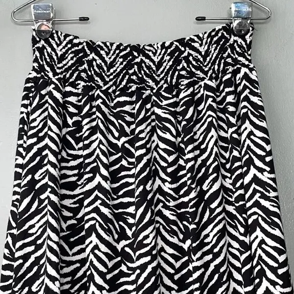 Ninexis Womens Size Medium Zebra Print Knit Maxi Slit Skirt Resortwear Mobwife - Image 4