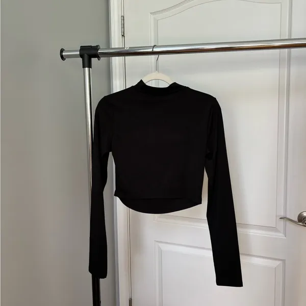 SheIn Black long sleeve going out top - Image 3