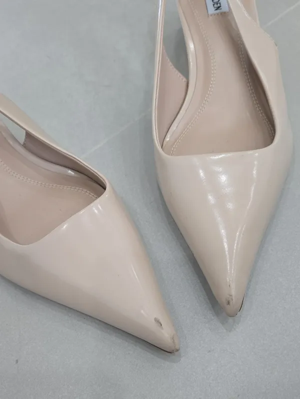 Steve Madden Beige Patent Pointed Slingback With Small Heel Size 10 - Image 7