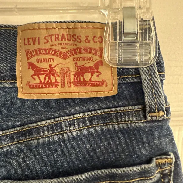 Levi's Cutoff Shorts Sz 25 710 Super Skinny Blue Medium Wash Tight‎ Hottie Sexy - Image 4