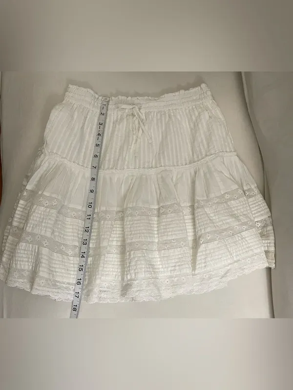 Unsubscribed Brand NWT White Tiered Mini Skirt with Lace Trim Size XS - Image 6