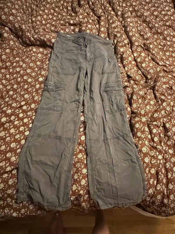 American Eagle Cargo Pants - Image 6