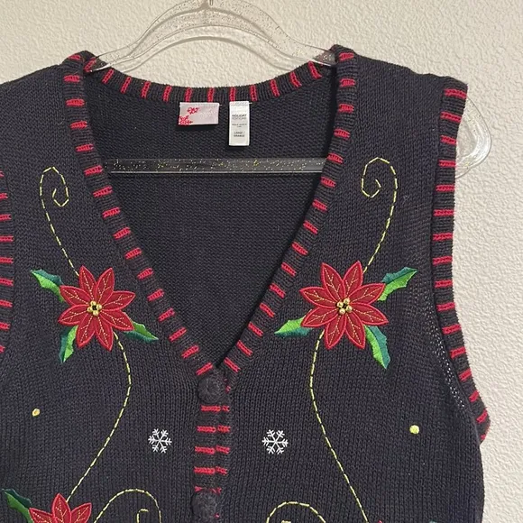 Vintage Christmas Poinsettia Sweater Vest - Image 2