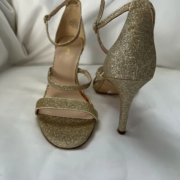 Nine West gold glitter evening heel sandals size 9 M in gold EUC - Image 6
