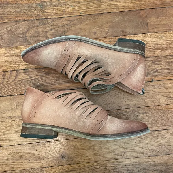 Free People Lost Valley Strappy Italian Leather Ankle Boot in Tan Sz 38/7.5 - Image 2