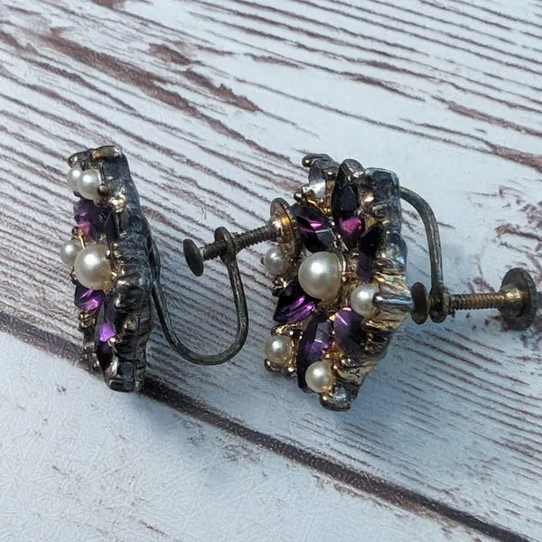 Vintage Screw On Earrings - Purple Gems and Faux Pearls - Poor Condition - Image 6