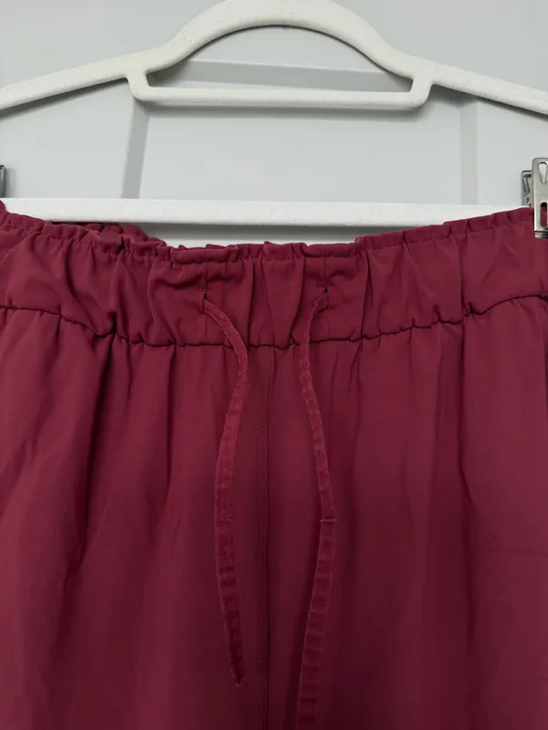 Lululemon Burgundy/Wine Joggers - Size 8 AS IS - Image 2