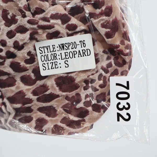 Naked Wardrobe The Statement Leopard Print Crop Top Long Sleeve Small - Image 7