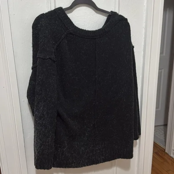 Warm Fuzzy Sweater Black Size M - Image 2