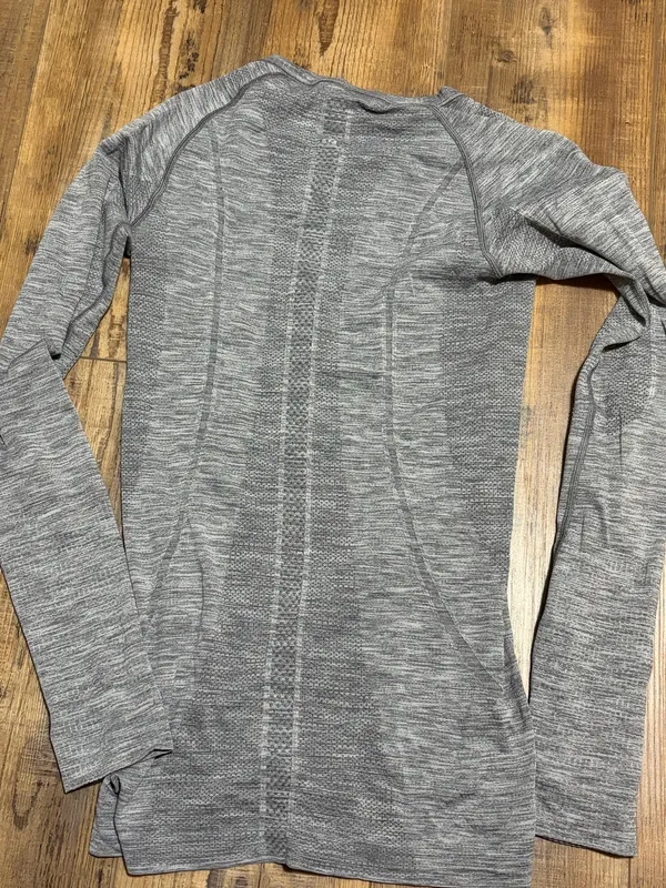 Lululemon Swiftly Long Sleeve Grey 4 Shirt - Image 2