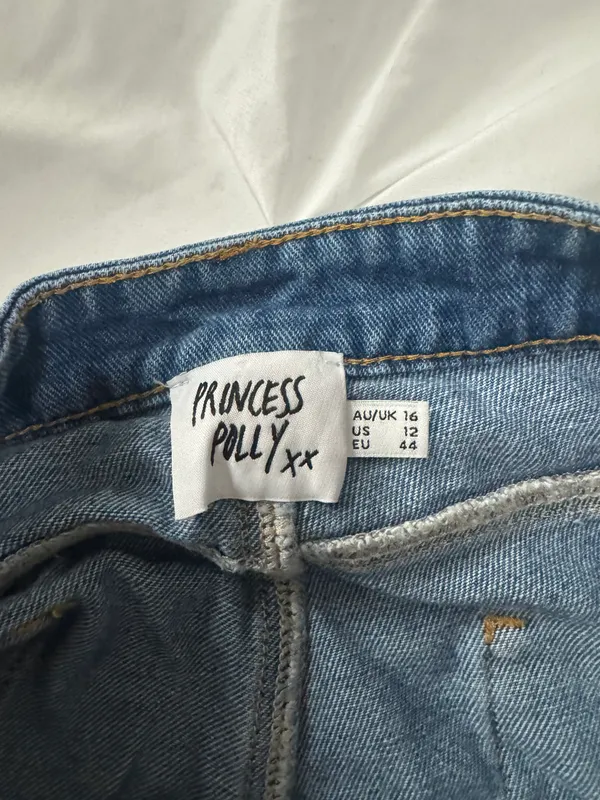 Princess Polly denim shorts - Image 3