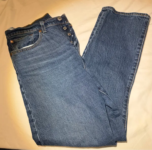 Levi’s Wedgie Straight Jeans - Image 2