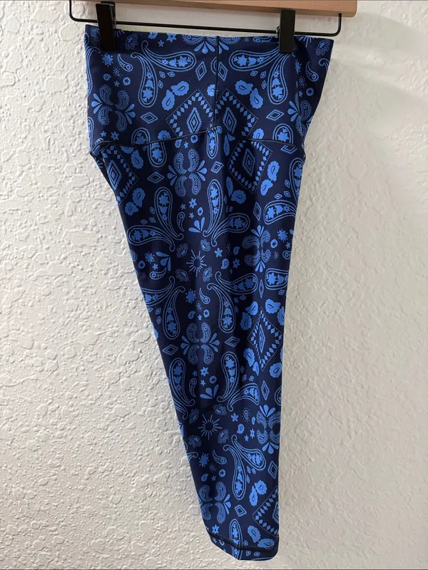 NWT OFFLINE by Aerie Navy & Blue Paisley Real Me Crop Leggings Size Medium - Image 6