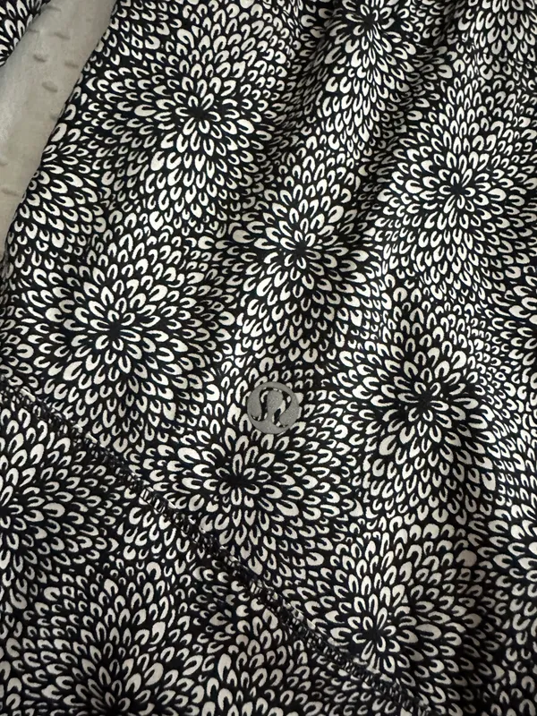 Lululemon Jacket - Image 4