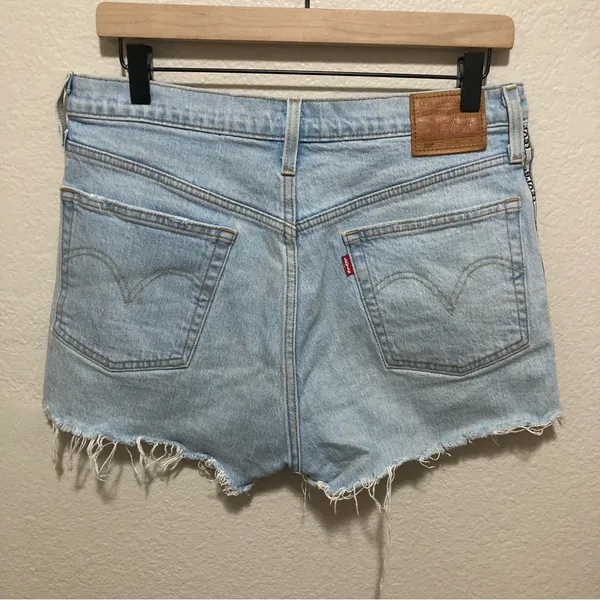 Levi’s 501 Cutoff Shorts Size 30 Light Wash Blue Denim Graphic Levi’s Stripe - Image 2